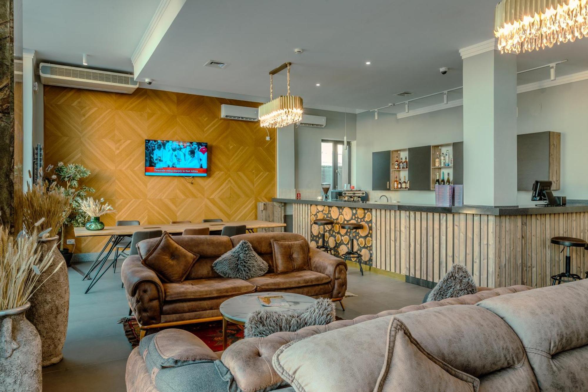 Infinity Plaza Block 1 Otel Atyraū Dış mekan fotoğraf