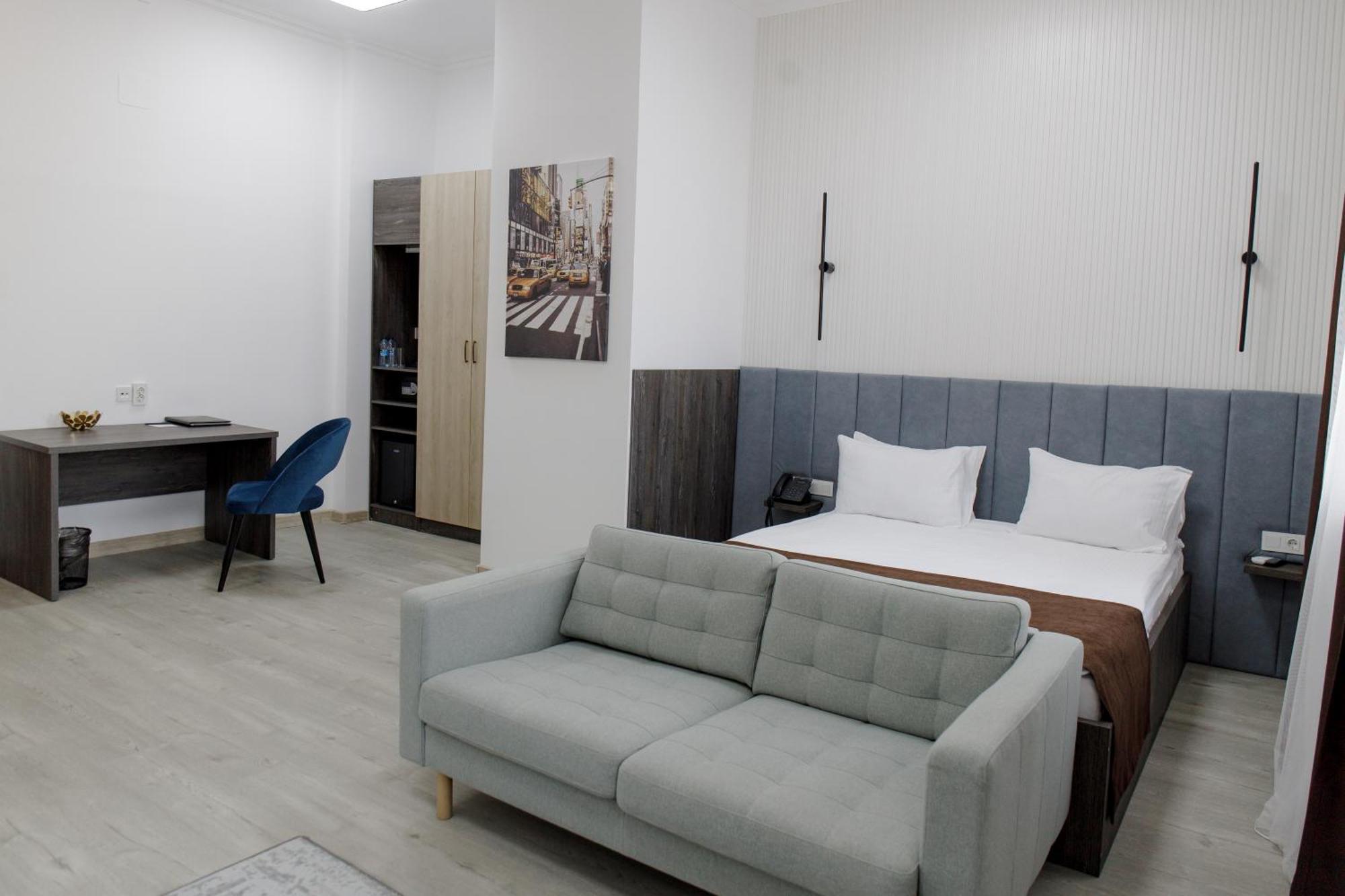 Infinity Plaza Block 1 Otel Atyraū Dış mekan fotoğraf