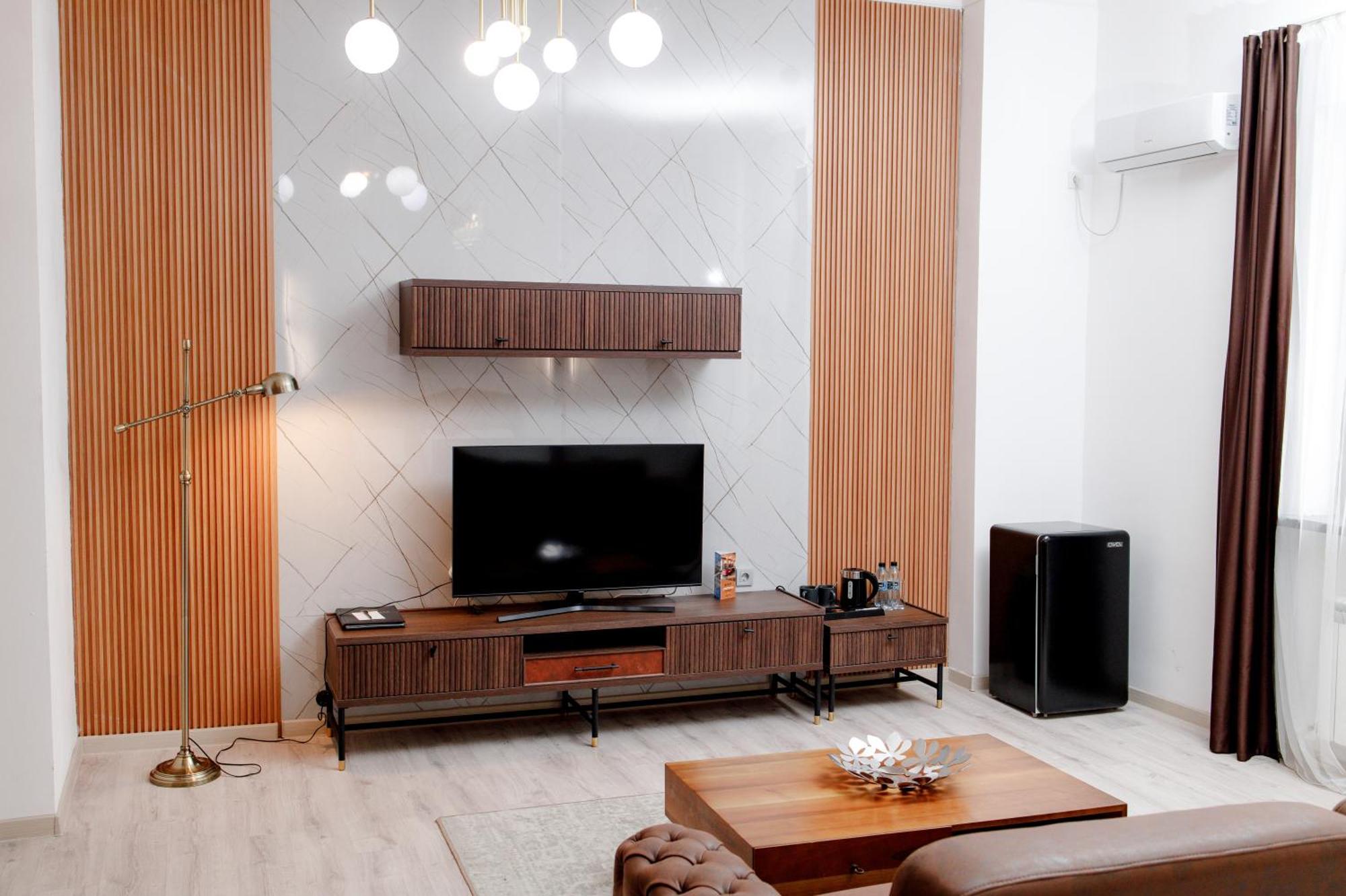 Infinity Plaza Block 1 Otel Atyraū Dış mekan fotoğraf