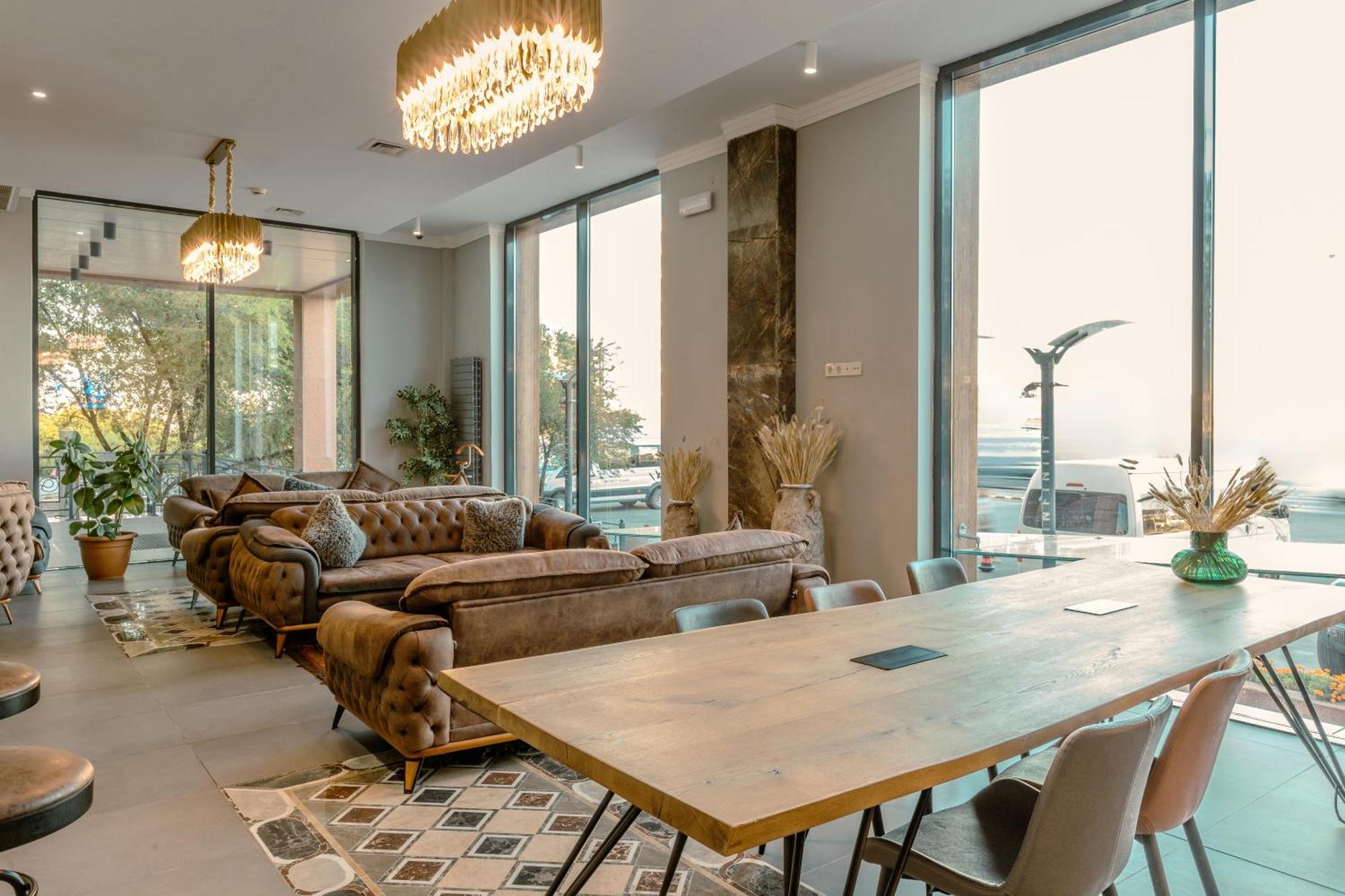 Infinity Plaza Block 1 Otel Atyraū Dış mekan fotoğraf