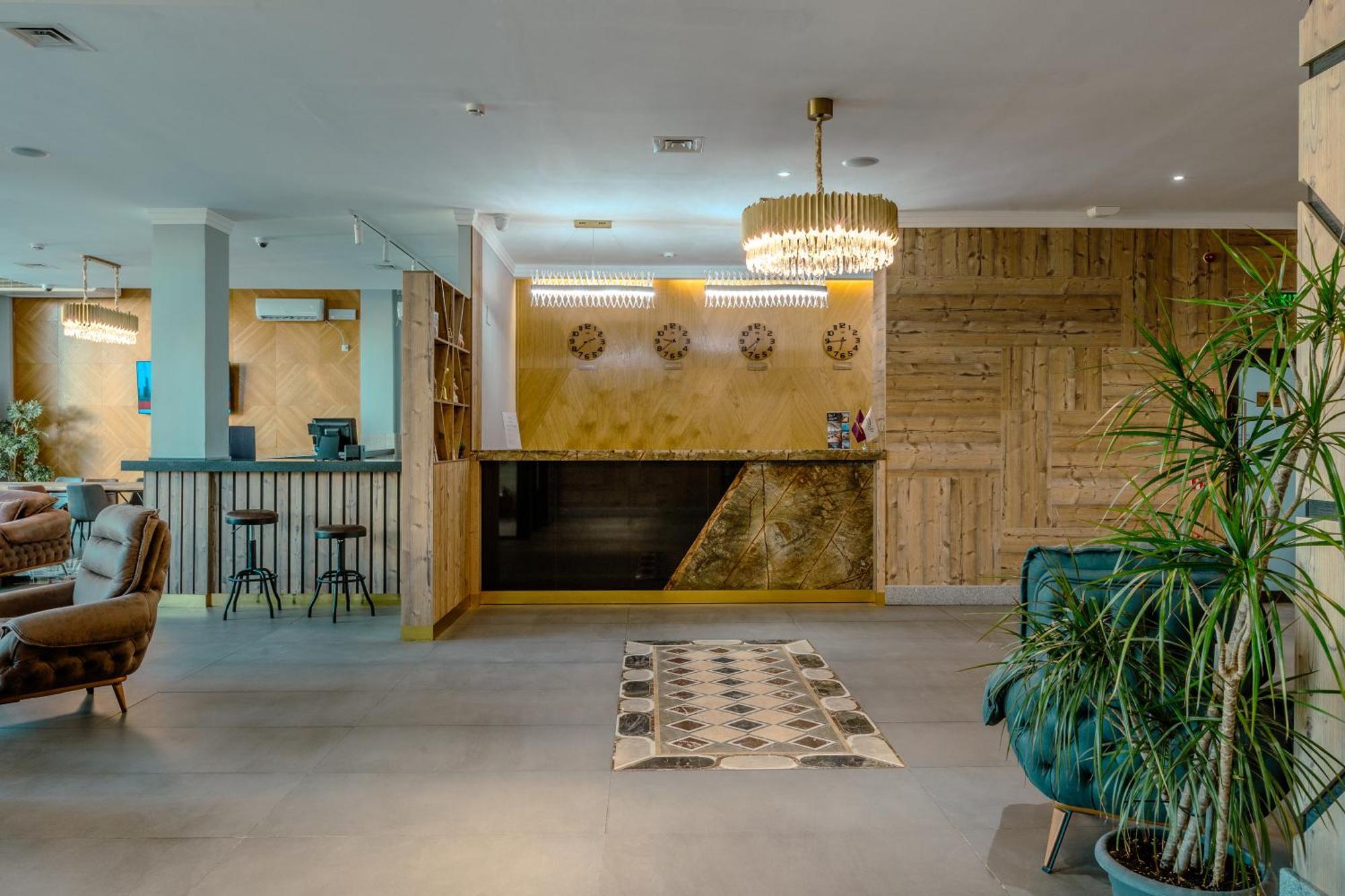 Infinity Plaza Block 1 Otel Atyraū Dış mekan fotoğraf