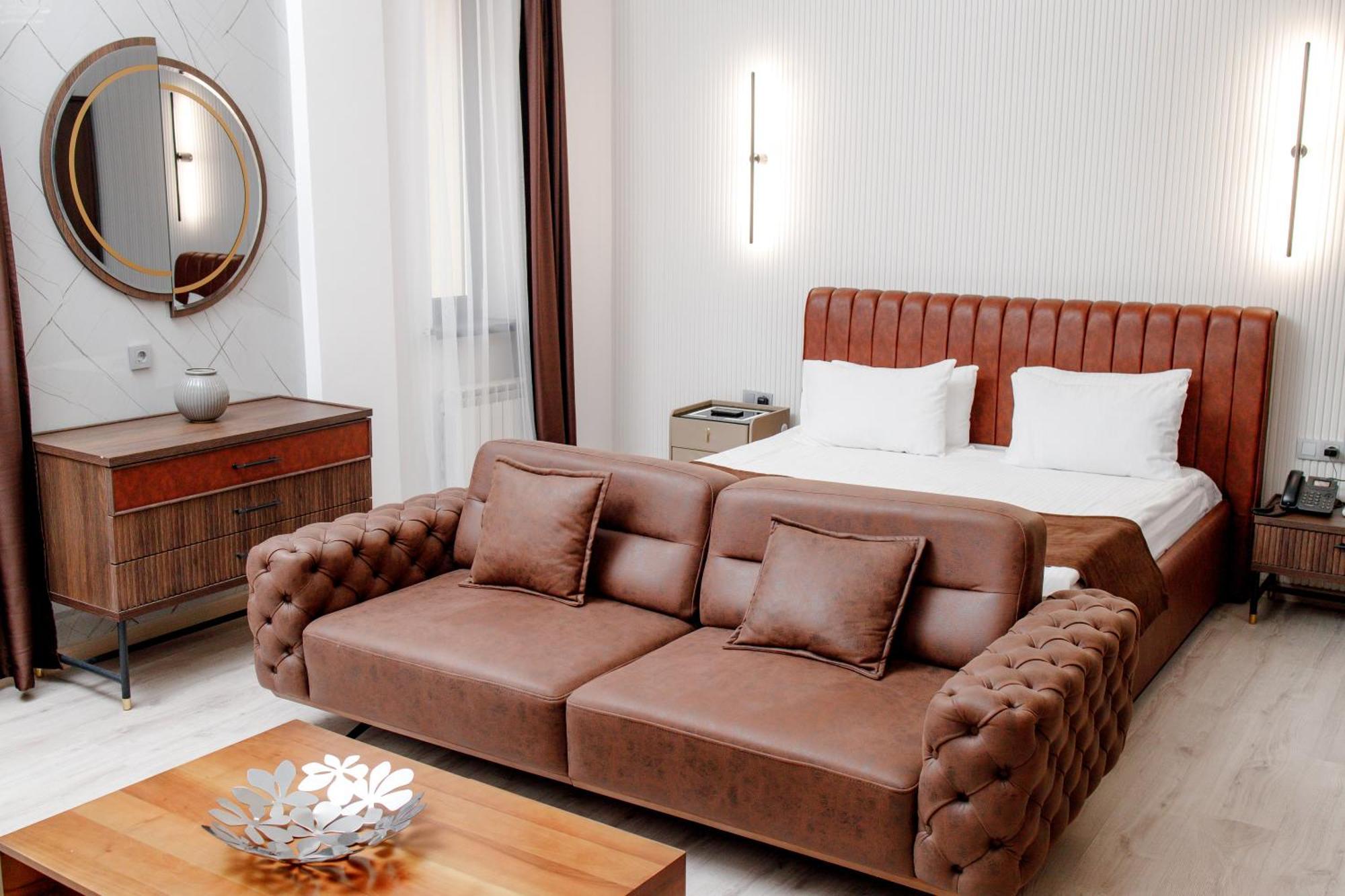 Infinity Plaza Block 1 Otel Atyraū Dış mekan fotoğraf