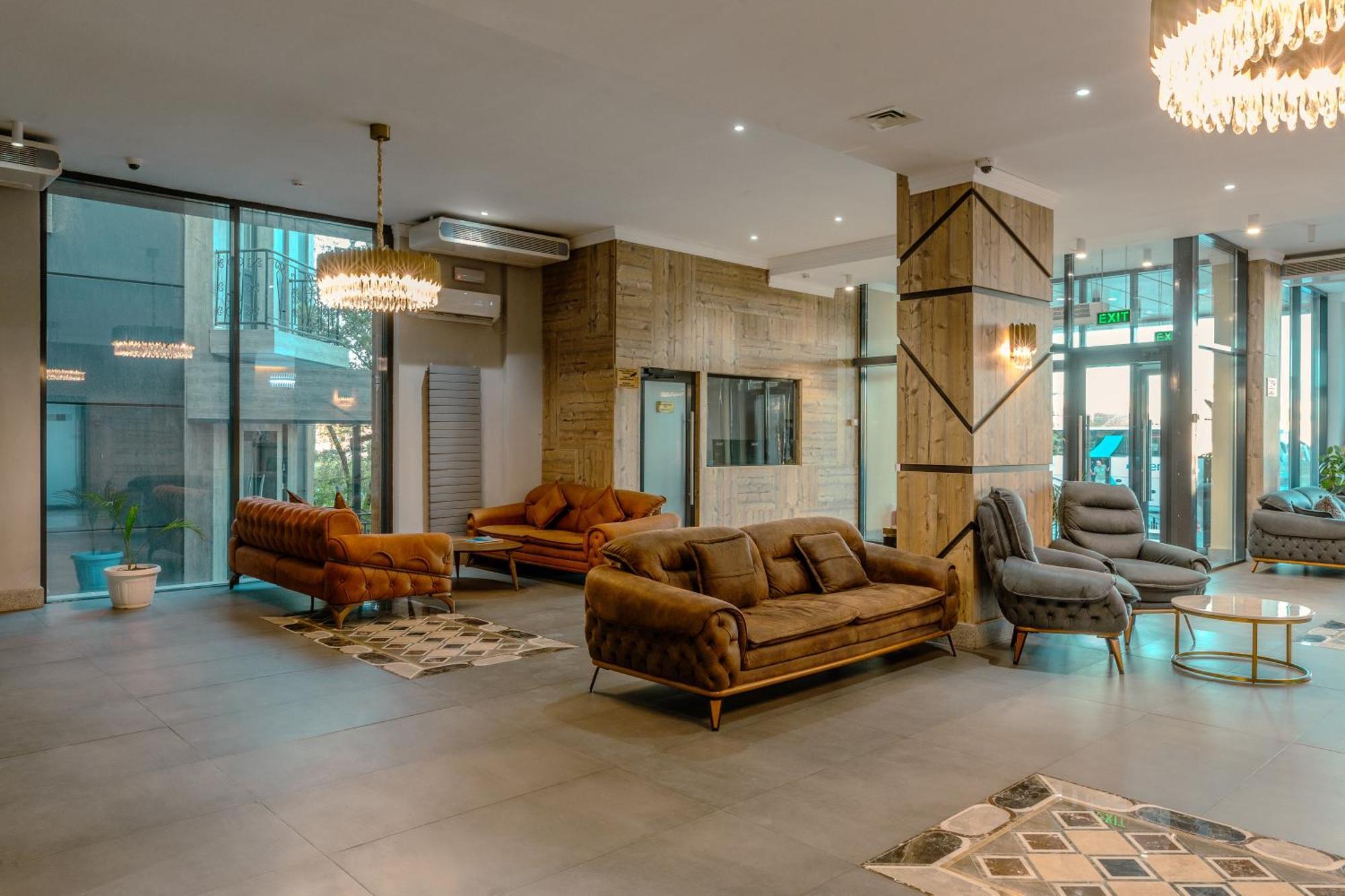 Infinity Plaza Block 1 Otel Atyraū Dış mekan fotoğraf